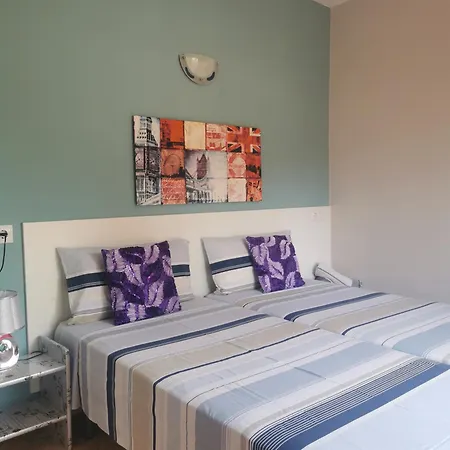 Tosca Mar Con Balcon 421 아파트 모라이라